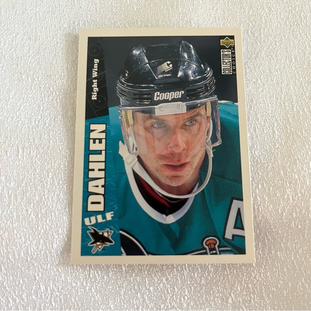 243 Ulf Dahlen hockey card